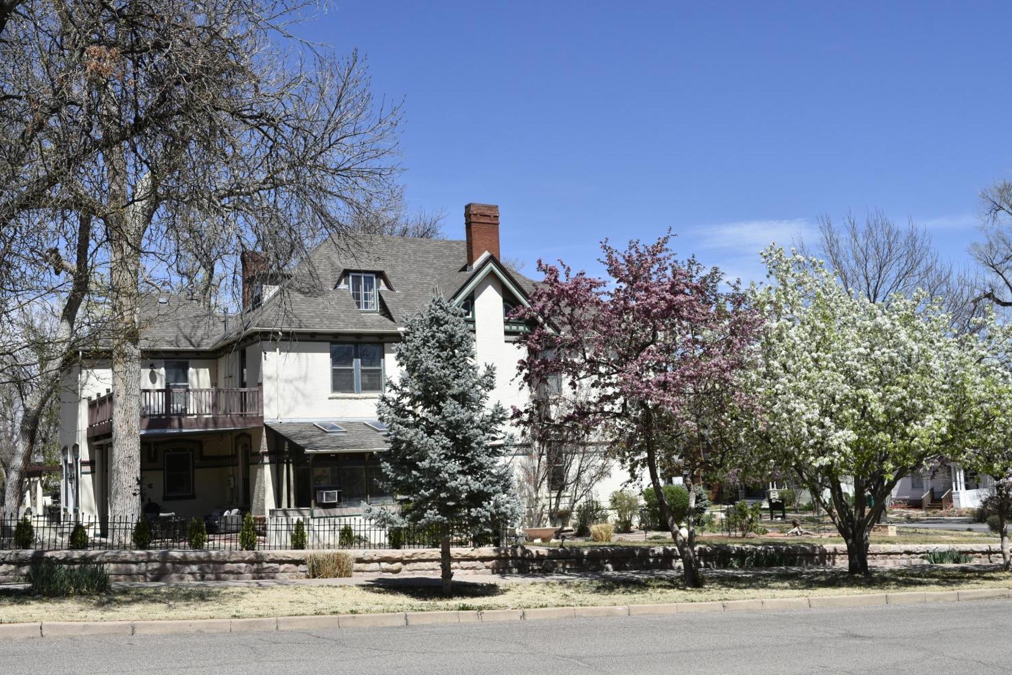Downen House Bed & Breakfast Pueblo Exteriör bild